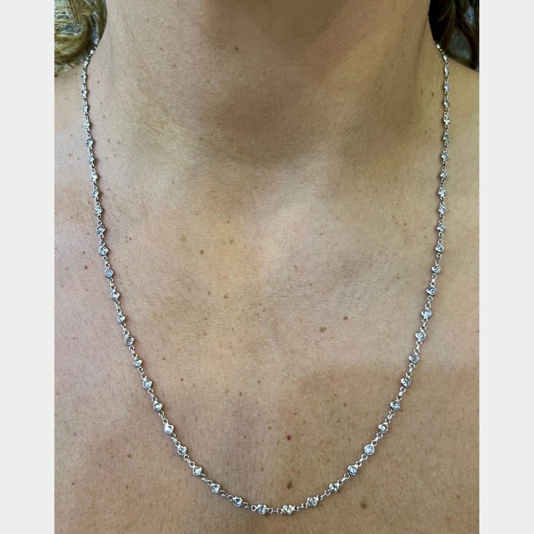 Platinum 6.10 Ct Diamond by the Yard Necklace 73 Diamonds H-I VS1-SI3: Platinum 6.10 Ct Diamond by the Yard Necklace 73 Diamonds H-I VS1-SI3 This exquisite Platinum Diamond by the Yard Necklace features a stunning total weight of approximately 6.10 Ct, showcasing 73 bril