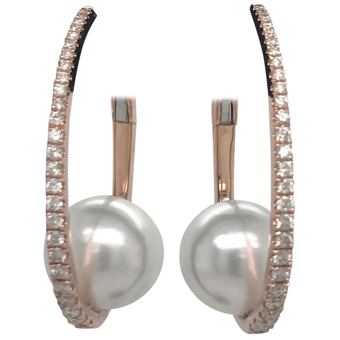 Harbor Diamonds 0.55ct Diamond South Sea Pearl Hoop Earrings in 18K Rose Gold: Harbor Diamonds 0.55ct Diamond South Sea Pearl Hoop Earrings in 18K Rose Gold Indulge in elegance with these Diamond South Sea Pearl Hoop Earrings, expertly crafted from 18K rose gold. Each earring fe