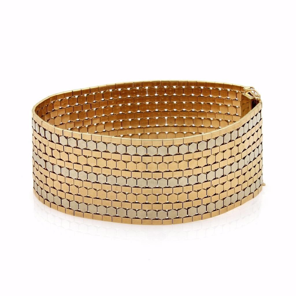 18k Gold Octagon and Rectangular Link Bracelet 7.5in 67g: 18k Gold Octagon and Rectangular Link Bracelet 7.5in 67g This stunning bracelet showcases a unique design crafted from solid 18k white and yellow gold. Featuring octagon-shaped links interspersed with