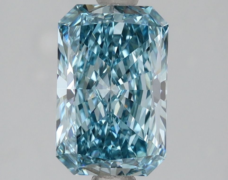 Loose Diamond - RADIANT 1.55ct Fancy Vivid Blue VS1: Loose Diamond - RADIANT 1.55ct Fancy Vivid Blue VS1 Source: This is a real non-mined Diamond that has been grown in a lab Shape: RADIANT Carats: 1.55 Color: Fancy Vivid Blue Certification: IGI Video: