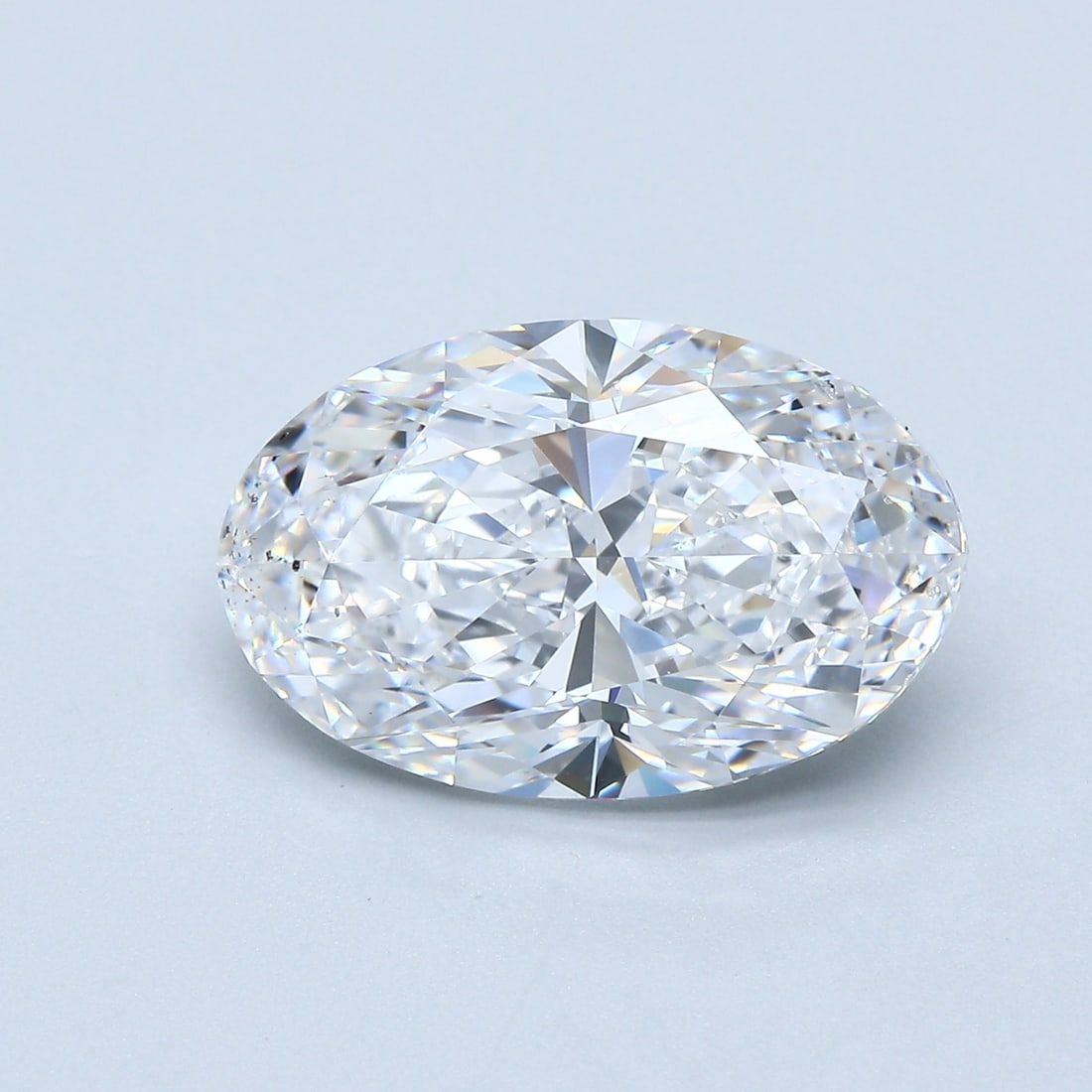 Loose Diamond - OVAL 5.01ct D SI2: Loose Diamond - OVAL 5.01ct D SI2 Source: Natural Mined Diamond Shape: OVAL Carats: 5.01 Color: D Clarity: SI2 Certification: GIA Condition: Pre-Owned PLEASE NOTE: Framed, Large, or heavy items do not