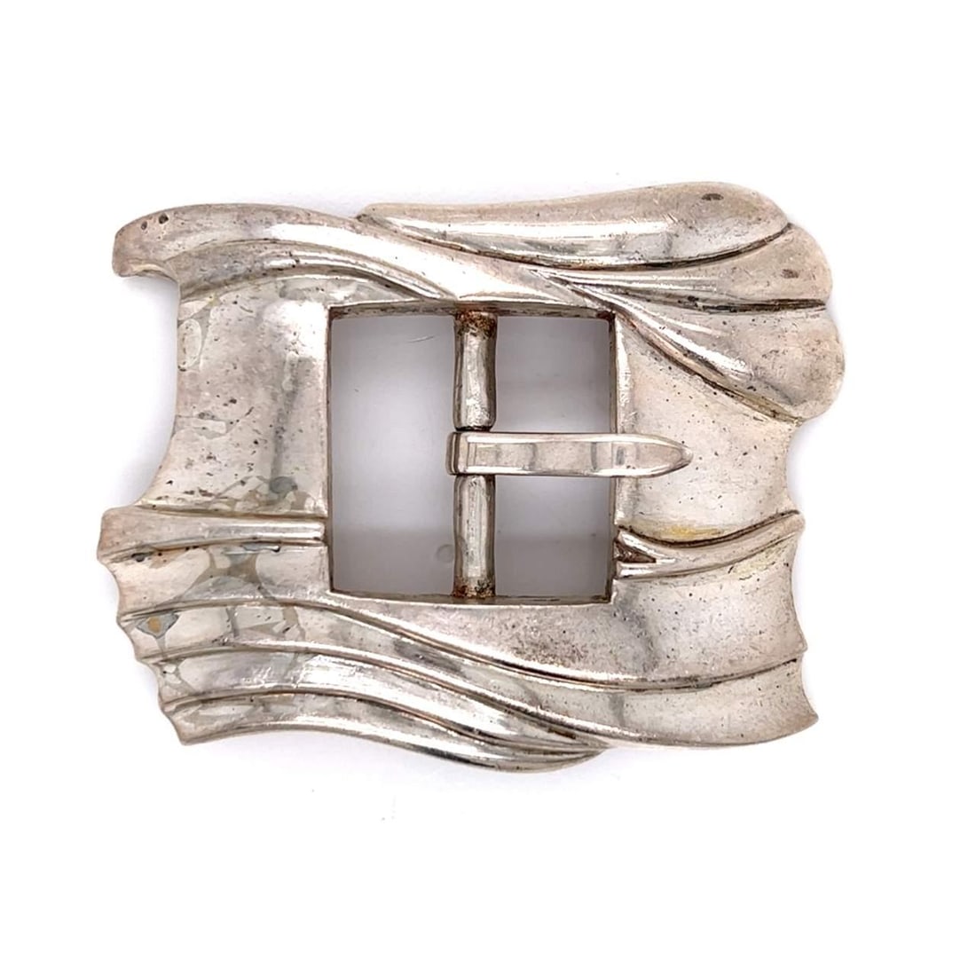 Kieselstein-cord Sterling Silver Belt Buckle 3 inch 25 mm: Kieselstein-cord Sterling Silver Belt Buckle 3 inch 25 mm This exquisite Kieselstein-cord belt buckle is crafted from sterling silver, showcasing a timeless design. Weighing 59.1 grams, it is both stu