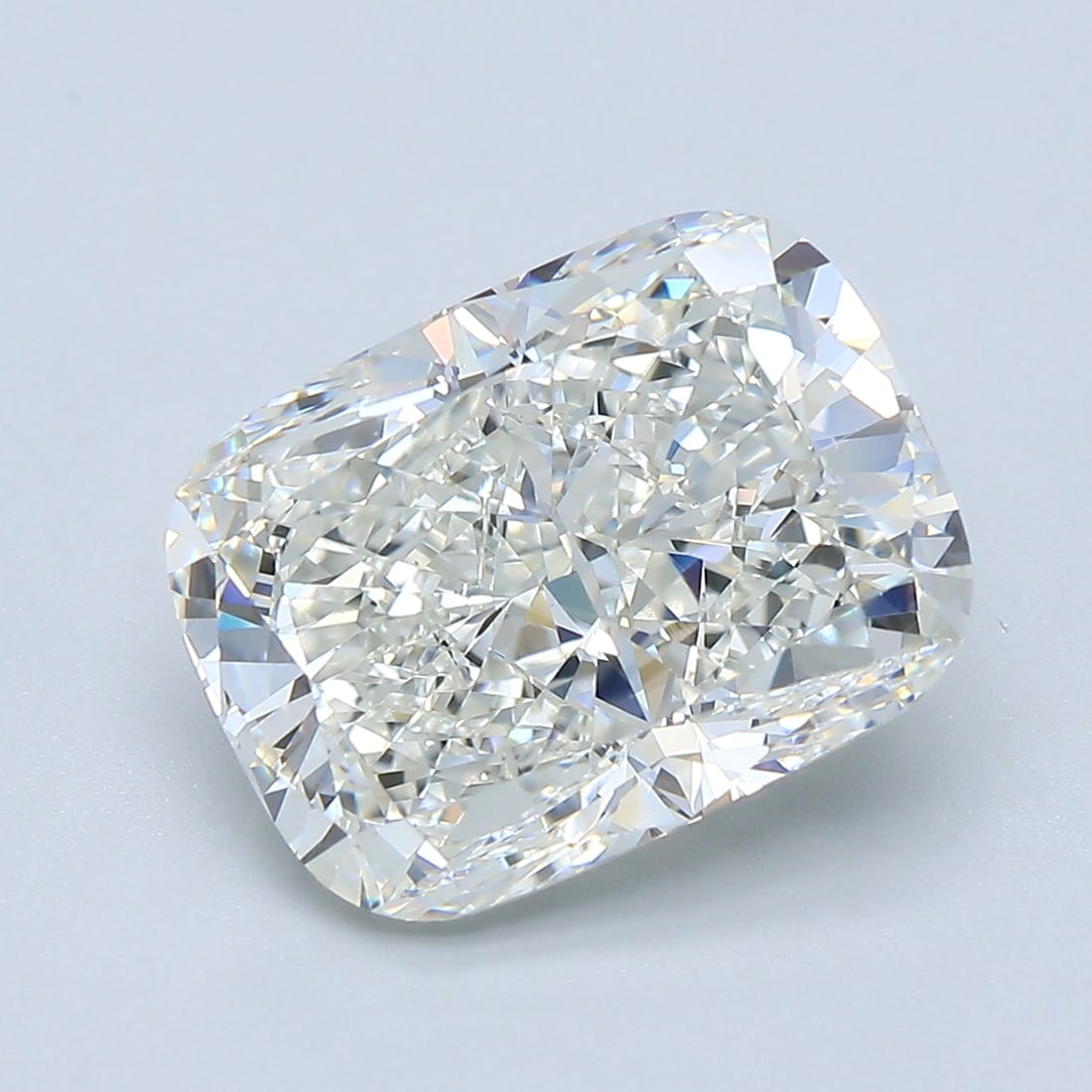Loose Diamond - CUSHION 5.05ct I VS1: Loose Diamond - CUSHION 5.05ct I VS1 Source: Natural Mined Diamond Shape: CUSHION Carats: 5.05 Color: I Clarity: VS1 Certification: GIA Condition: Pre-Owned PLEASE NOTE: Framed, Large, or heavy items 
