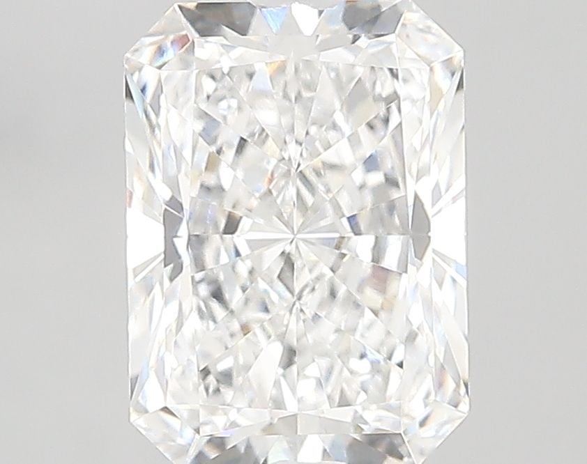 Loose Diamond - RADIANT 2.67ct D VVS2: Loose Diamond - RADIANT 2.67ct D VVS2 Source: This is a real non-mined Diamond that has been grown in a lab Shape: RADIANT Carats: 2.67 Color: D Clarity: VVS2 Certification: IGI Video: