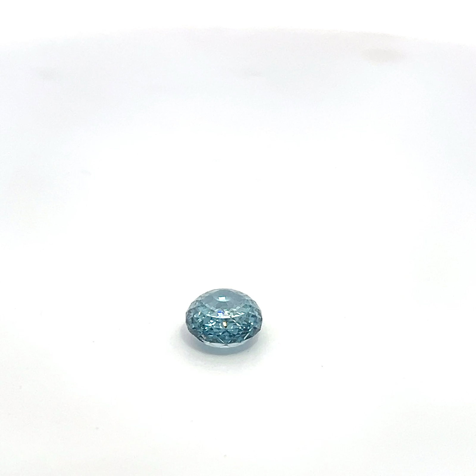 Loose Diamond - ROUND 3.81ct Fancy Blue VS1: Loose Diamond - ROUND 3.81ct Fancy Blue VS1 Source: This is a real non-mined Diamond that has been grown in a lab Shape: ROUND Carats: 3.81 Color: Fancy Blue Certification: NONE PLEASE NOTE: Framed, L