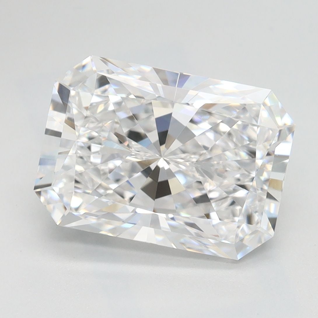 Loose Diamond - RADIANT 3.02ct D VVS1: Loose Diamond - RADIANT 3.02ct D VVS1 Source: This is a real non-mined Diamond that has been grown in a lab Shape: RADIANT Carats: 3.02 Color: D Clarity: VVS1 Certification: GIA Video: