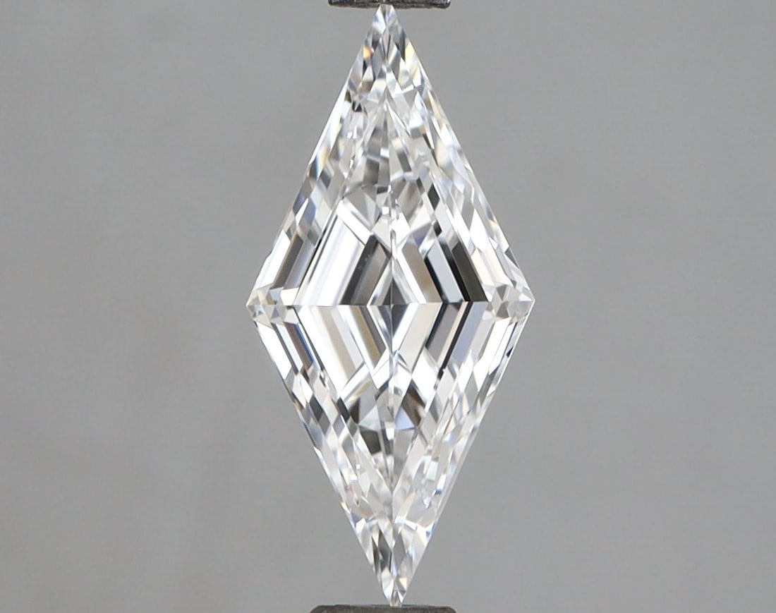 Loose Diamond - LOZENGE 1.02ct D VVS2: Loose Diamond - LOZENGE 1.02ct D VVS2 Source: This is a real non-mined Diamond that has been grown in a lab Shape: LOZENGE Carats: 1.02 Color: D Clarity: VVS2 Certification: IGI Video: