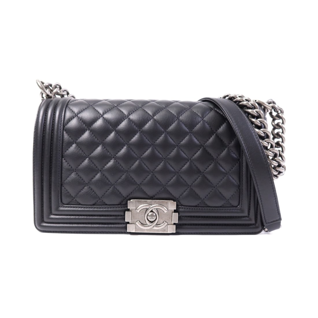 Chanel Boy 25 Black Lambskin Leather Shoulder Bag with Silver Tone Chain: Chanel Boy 25 Black Lambskin Leather Shoulder Bag with Silver Tone Chain This is a CHANEL Boy 25 chain shoulder bag crafted from black lambskin leather. The bag features a classic CC logo with silver 