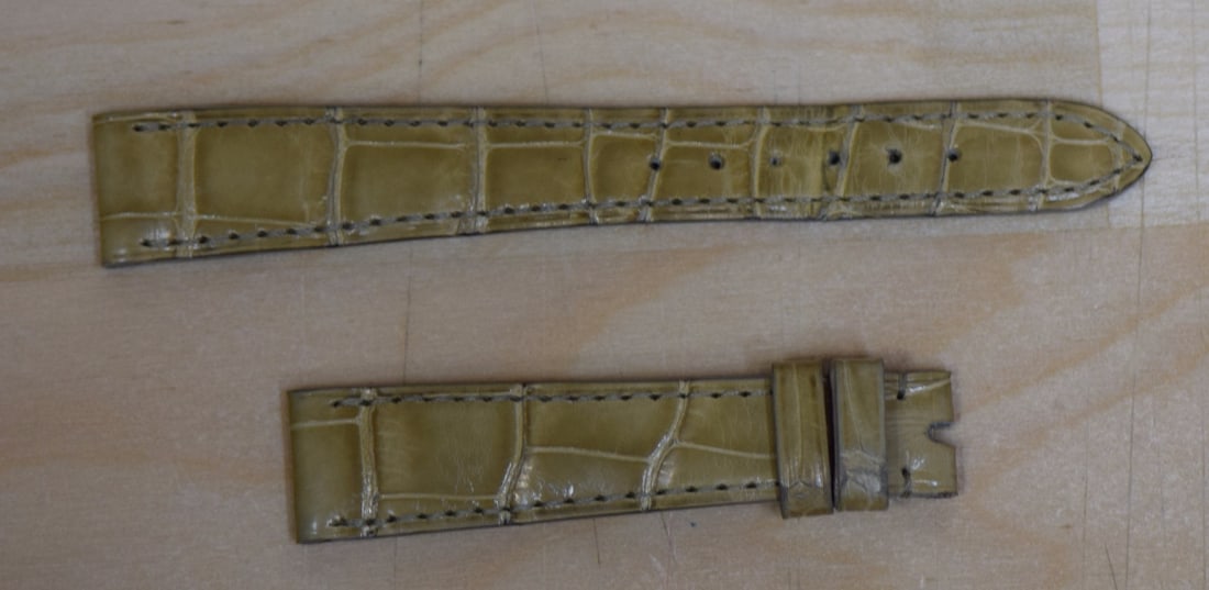 Patek Philippe Authentic Gabardine Alligator Leather Strap 15mm x 12mm: Patek Philippe Authentic Gabardine Alligator Leather Strap 15mm x 12mm Enhance your timepiece with this genuine Patek Philippe shiny gabardine alligator leather strap, designed for comfort and style. 