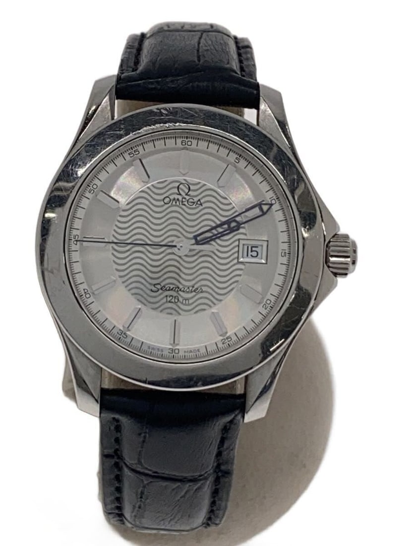 Omega Seamaster quartz men's silver wristwatch (1 of 6)
