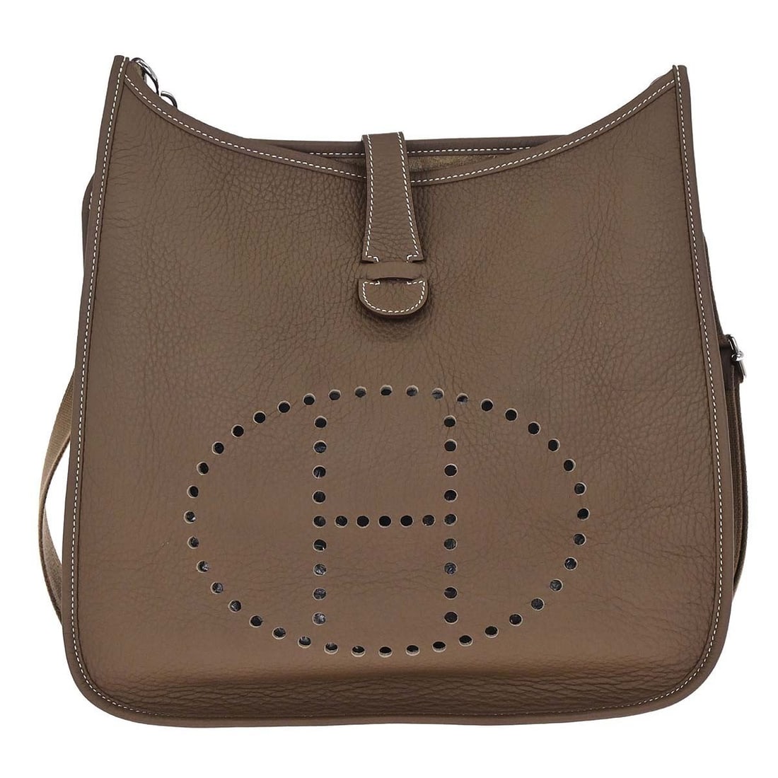 Hermes Evelyne III Etoupe Clemence Shoulder Bag 33 GM: Hermes Evelyne III Etoupe Clemence Shoulder Bag 33 GM This Hermes Evelyne Gen III shoulder bag is crafted from luxurious Clemence leather in a sophisticated gray tone. It features a medium size with a