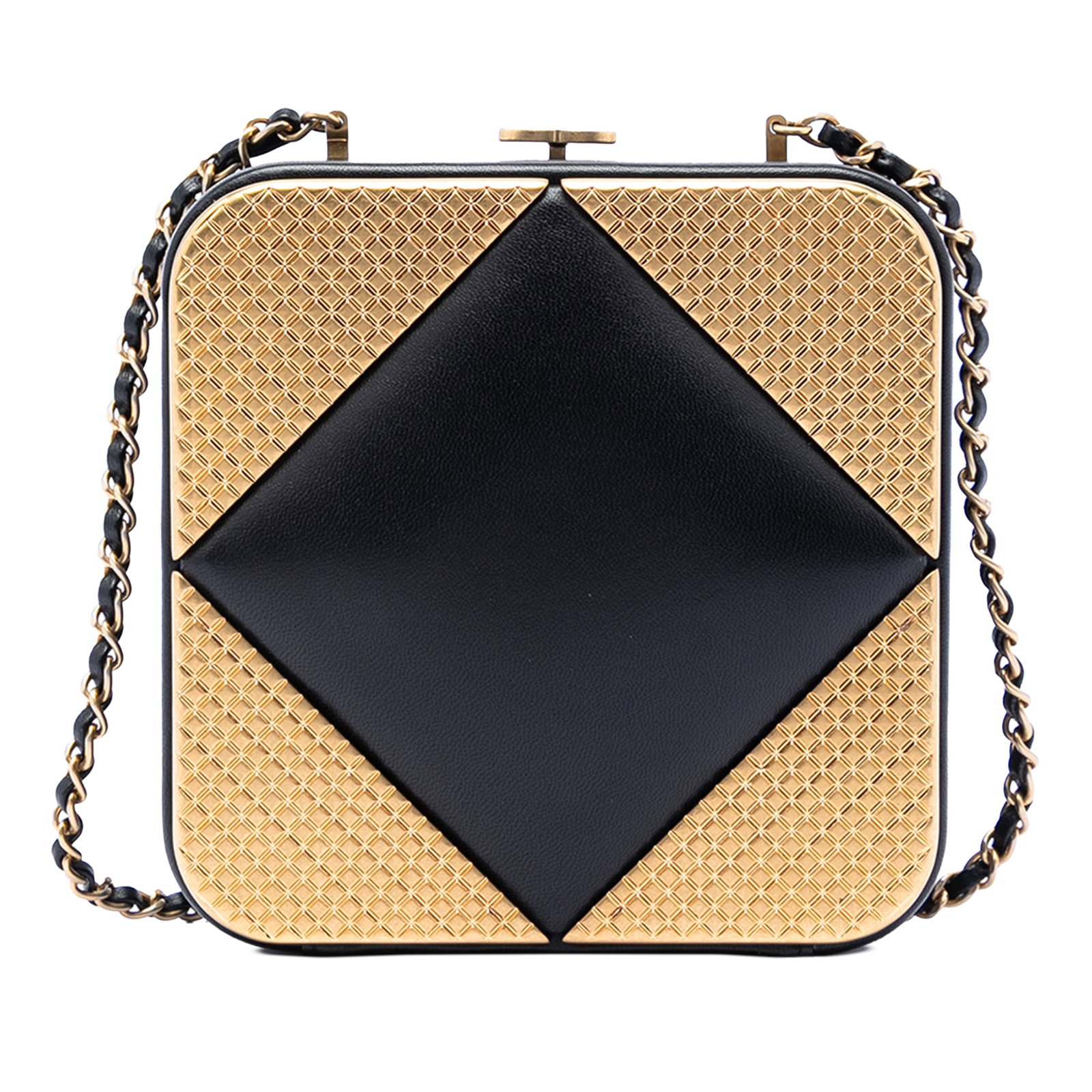 Chanel CC Lambskin Metal Square Crossbody Clutch: Chanel CC Lambskin Metal Square Crossbody Clutch This Chanel CC Lambskin and Metal Square Clutch with Chain is crafted from luxurious lambskin leather and metal, featuring a distinctive square silhoue