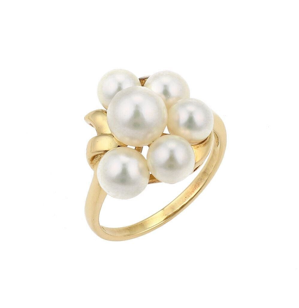 Mikimoto 18K Yellow Gold Akoya Pearl Cluster Ring Size 6.5: Mikimoto 18K Yellow Gold Akoya Pearl Cluster Ring Size 6.5 This Mikimoto Akoya Pearl Cluster Ring is crafted in solid 18k yellow gold and features a beautifully balanced arrangement of luminous Akoya 