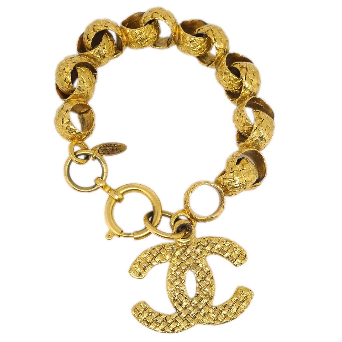 Chanel CC Gold-Plated Bracelet Luxury Jewelry: Chanel CC Gold-Plated Bracelet Luxury Jewelry This exquisite Chanel CC Bracelet is a fine example of luxury jewelry. Crafted with a stunning gold-plated finish, it showcases the iconic Chanel CC logo,