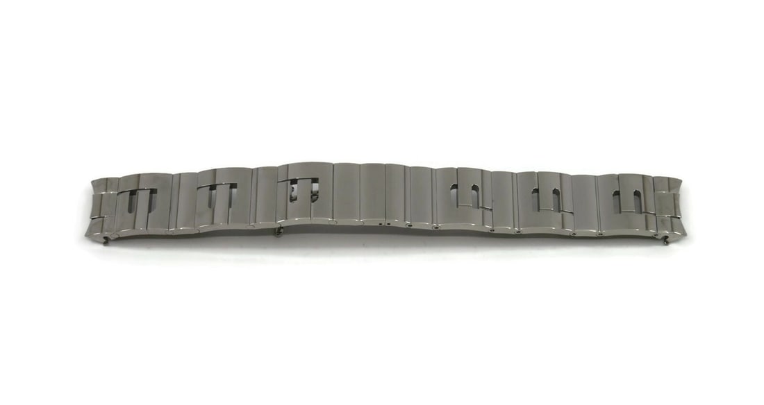 Jacob & Co Authentic Stainless Steel 20mm Bracelet Band: Jacob & Co Authentic Stainless Steel 20mm Bracelet Band Enhance your timepiece with this authentic Jacob & Co stainless steel bracelet designed for comfort and style. This wristwatch band features a s