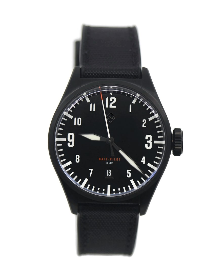 TSAO Baltimore Recon pilot wristwatch stainless steel with bracelet: TSAO Baltimore Recon pilot wristwatch stainless steel with bracelet This TSAO Baltimore Pilot wristwatch is designed for men and features a 40mm stainless steel case. The watch comes with a matching b