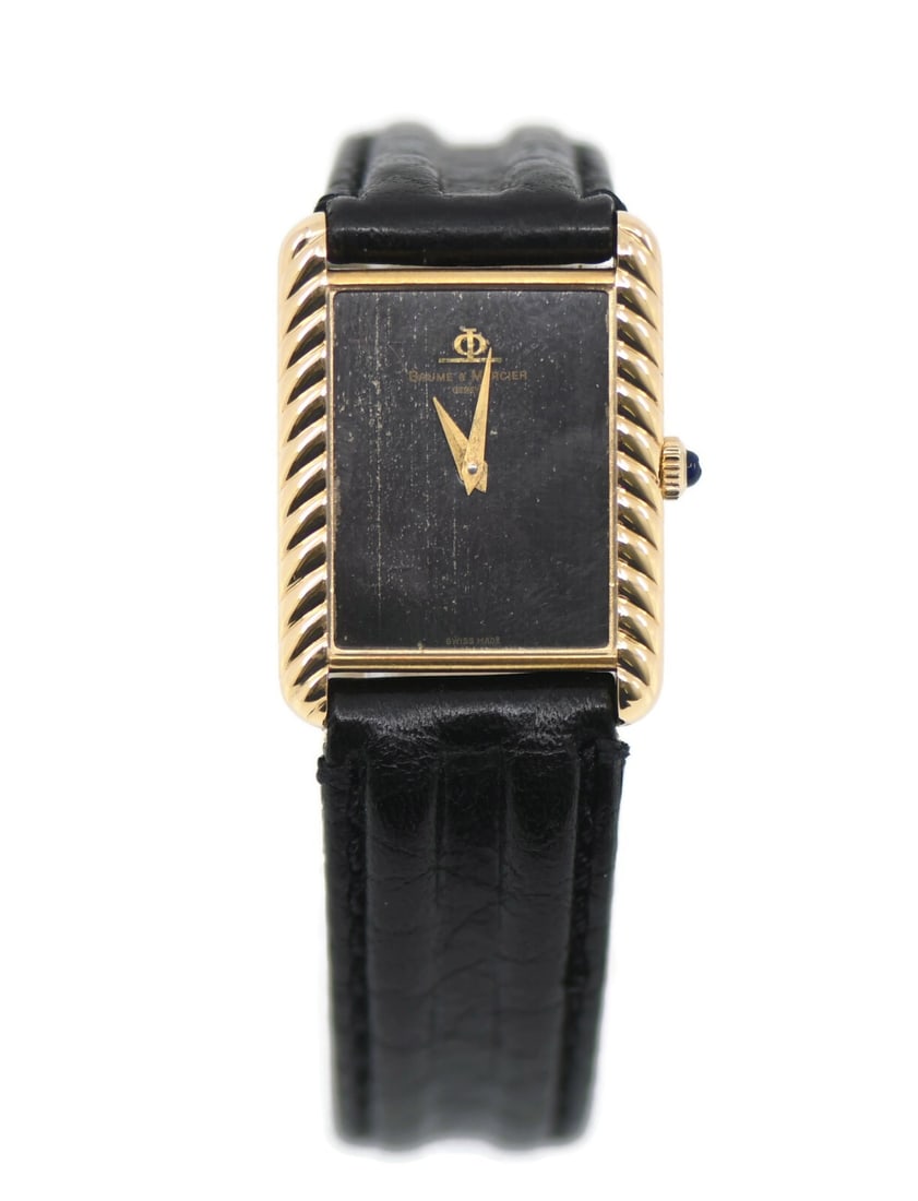 Baume & Mercier 18K Yellow Gold Wristwatch Model 37077 with Box: Baume & Mercier 18K Yellow Gold Wristwatch Model 37077 with Box This exquisite Baume & Mercier wristwatch is crafted from 18K yellow gold, showcasing a timeless elegance. It features a mechanical (man