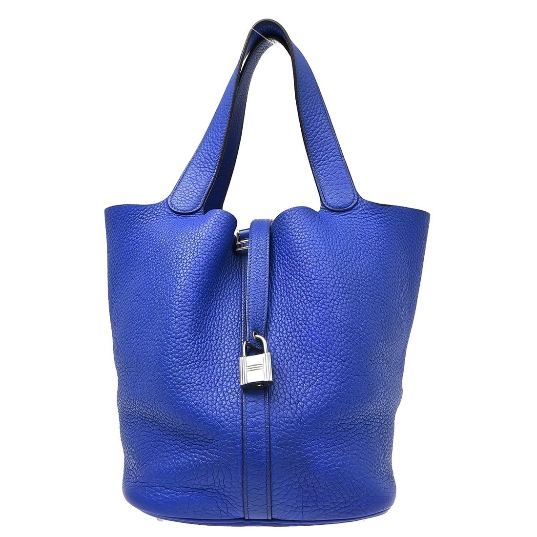 Hermes Picotin Lock blue leather tote 22cm x 27cm x 27cm: Hermes Picotin Lock blue leather tote 22cm x 27cm x 27cm This Hermes Picotin Lock Bag is crafted from blue leather and designed for women. It features a spacious interior and comes with a padlock, tho