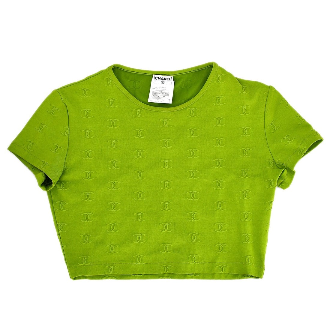 Vintage Chanel Green Cropped T-Shirt Size 38 Casual Style: Vintage Chanel Green Cropped T-Shirt Size 38 Casual Style This vintage Chanel cropped T-shirt is a stylish addition to your casual wardrobe. Featuring a round neckline and short sleeves, it is crafted