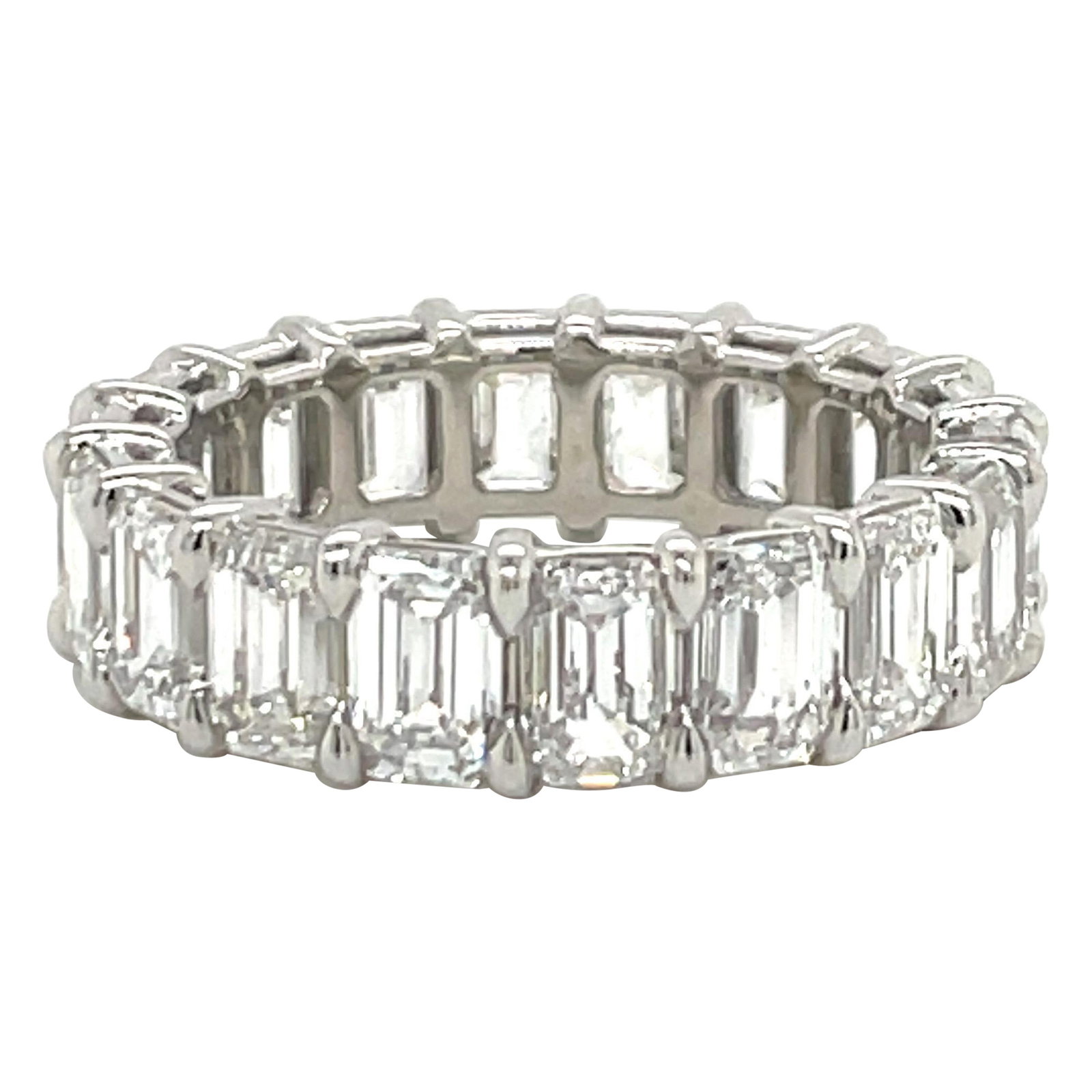 Harbor Diamonds Emerald Cut Diamond Wedding Band 7.41 Carats Platinum: Harbor Diamonds Emerald Cut Diamond Wedding Band 7.41 Carats Platinum This exquisite Emerald Cut Diamond Wedding Band features a stunning total weight of 7.41 carats, beautifully crafted in luxurious 