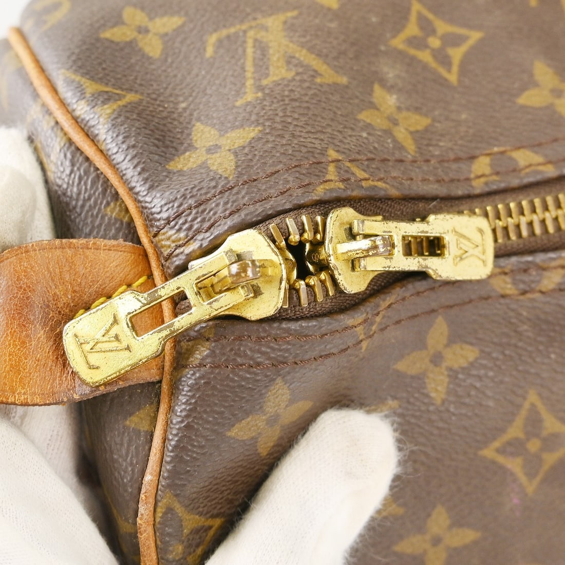 Louis Vuitton Keepall 55 Monogram Duffle Bag - 9