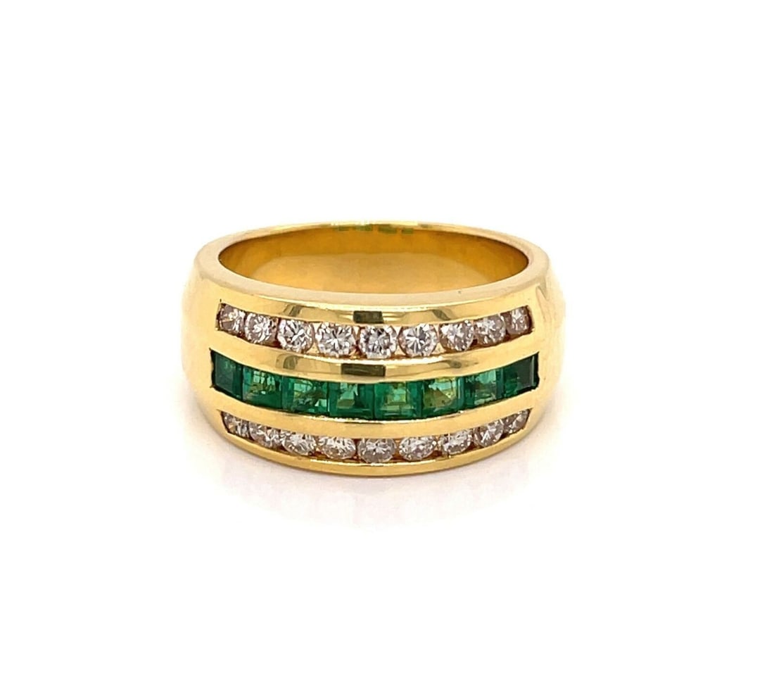 Craig Drake 18k Yellow Gold Emerald Diamond Ring Size 7: Craig Drake 18k Yellow Gold Emerald Diamond Ring Size 7 This vintage Craig Drake band ring is crafted from 18k yellow gold and features a sculptural design adorned with vivid emeralds and sparkling di