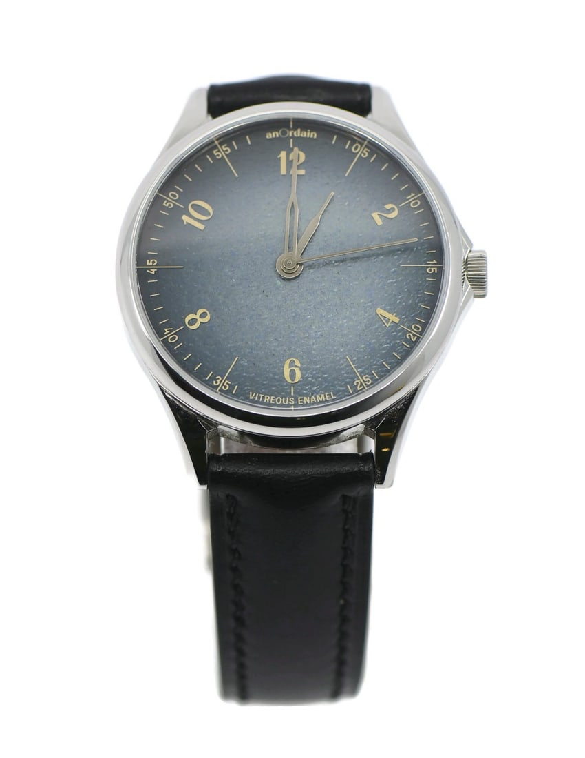 Anordain Model 1 Fume Gray Stainless Steel Wristwatch: Anordain Model 1 Fume Gray Stainless Steel Wristwatch This Anordain Model 1 Fume Payne's Grey wristwatch features a 38mm stainless steel case with a striking gray fume dial. It is powered by a manual 