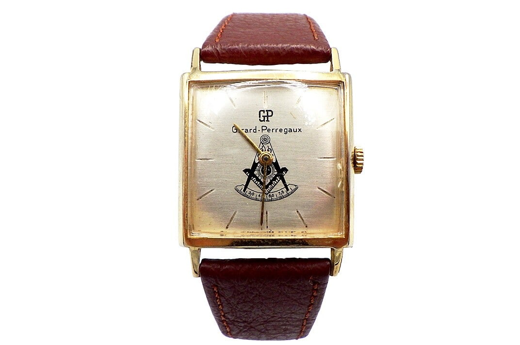 Girard Perregaux Freemason Manual Wind Stainless Steel Women's Wristwatch: Girard Perregaux Freemason Manual Wind Stainless Steel Women's Wristwatch This Girard-Perregaux Freemason women's wristwatch is a Swiss-made timepiece featuring a stainless steel case and a manual win