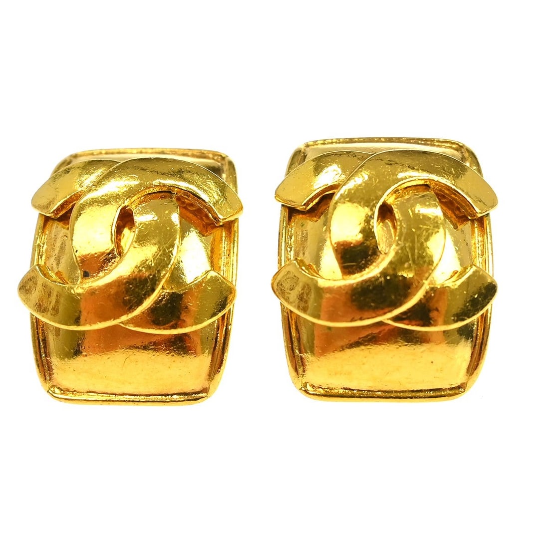Gold Plated Clip-On Button Earrings Chanel Rectangle 95P: Gold Plated Clip-On Button Earrings Chanel Rectangle 95P These Chanel rectangle clip-on earrings feature a stylish button design in gold-plated metal. Crafted in France, they are designed for comfort 