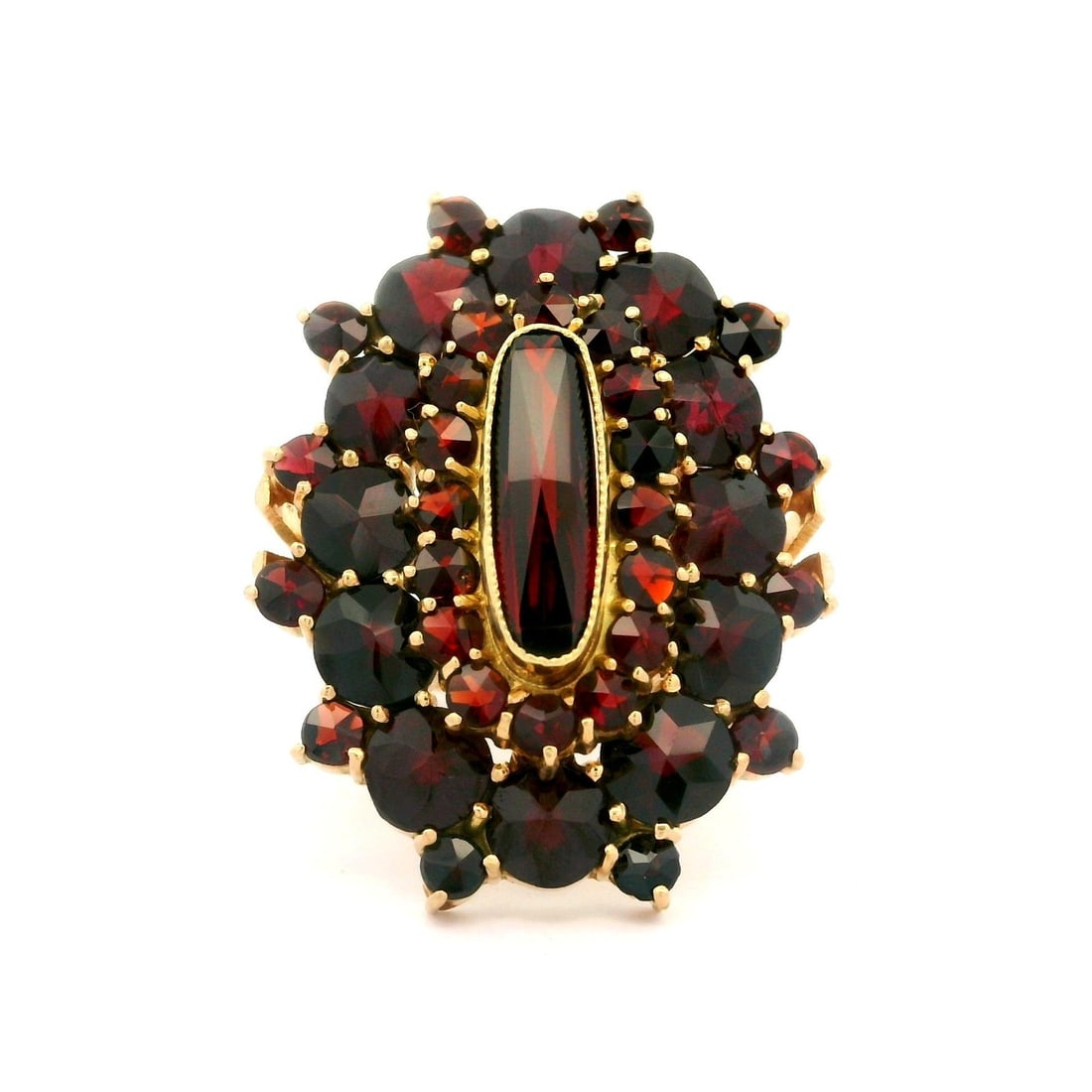Vintage 14K Yellow Gold Garnet Cocktail Ring Size 10.5: Vintage 14K Yellow Gold Garnet Cocktail Ring Size 10.5 This exquisite vintage cocktail ring showcases numerous natural genuine garnets in both round and elongated cushion shapes, beautifully bezel and