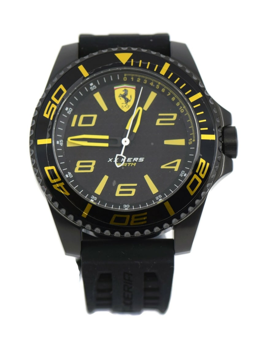 Ferrari Scuderia 0830307 Black Stainless Steel Quartz Watch with Box and Papers: Ferrari Scuderia 0830307 Black Stainless Steel Quartz Watch with Box and Papers This Ferrari Scuderia wristwatch combines a striking black aesthetic with high functionality. Featuring a robust 50 mm b