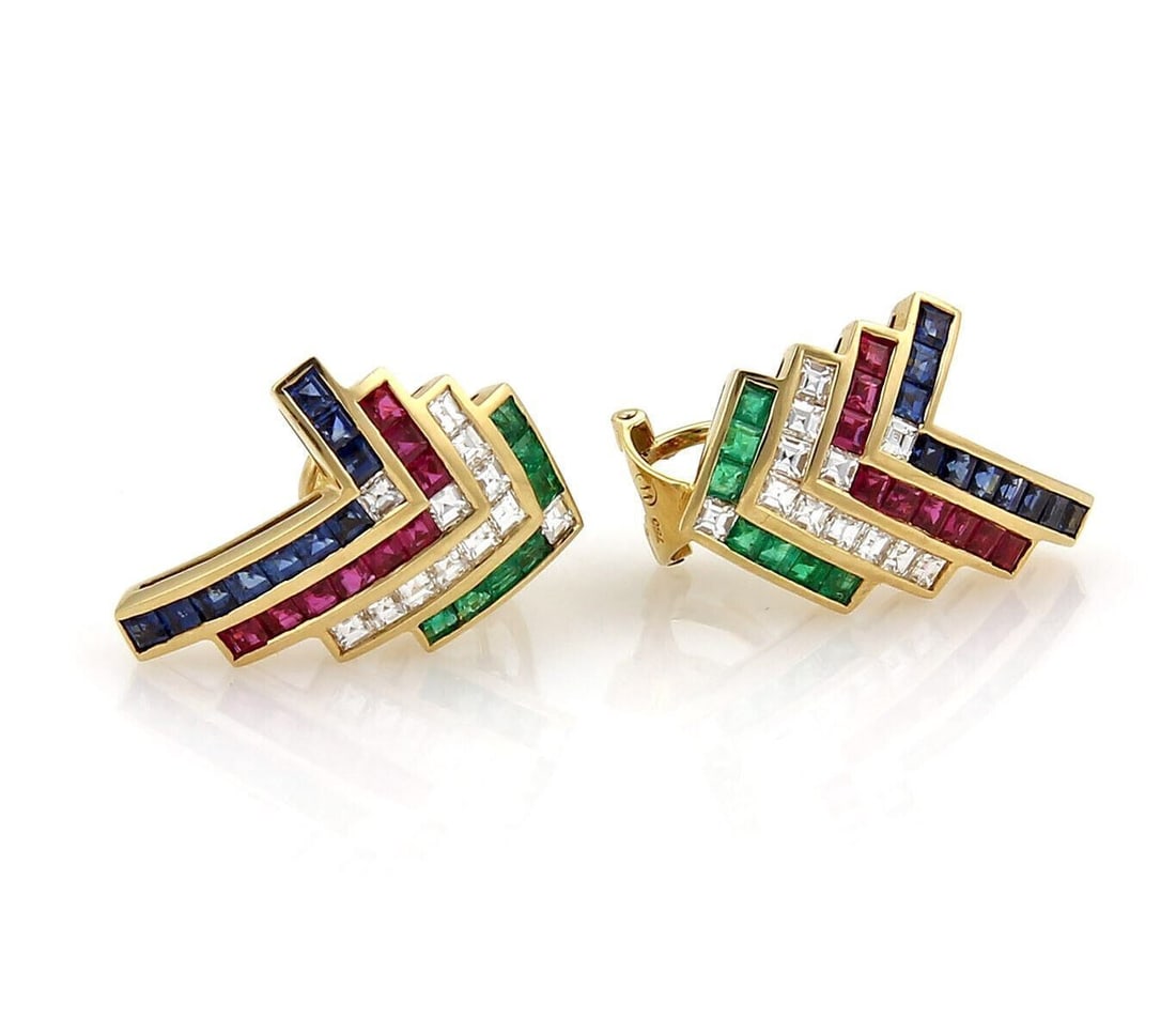 18k Gold Stud Earrings with Diamonds Sapphires Emeralds Rubies: 18k Gold Stud Earrings with Diamonds Sapphires Emeralds Rubies These stud earrings are crafted from 18k gold and feature a striking cluster design with multicolor gemstones. The earrings are set with 