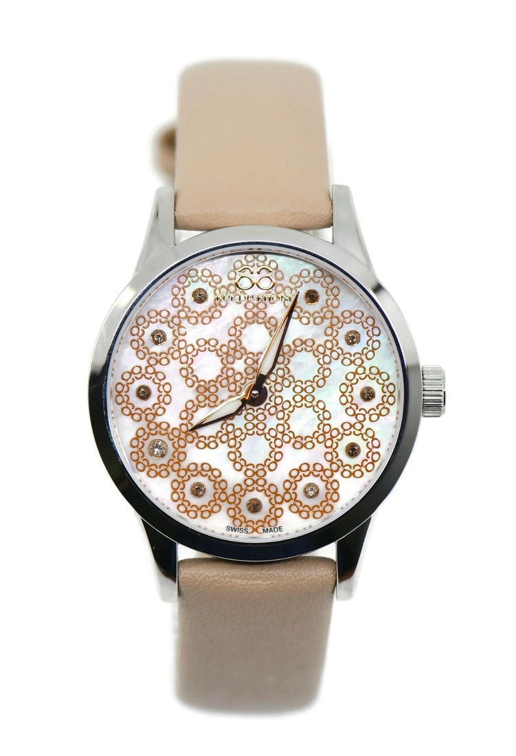 88 Rue Du Rhone 87WA153201 Stainless Steel Leather Watch Authentic: 88 Rue Du Rhone 87WA153201 Stainless Steel Leather Watch Authentic This elegant wristwatch from 88 Rue Du Rhone combines style and functionality. The timepiece features a durable stainless steel case 