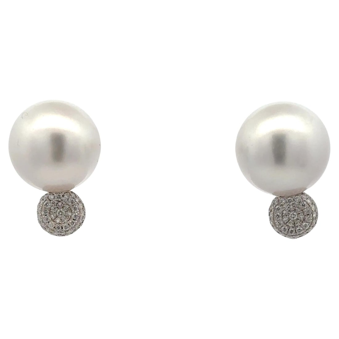 Harbor Diamonds 18K White Gold South Sea Pearl Diamond Stud Earrings: Harbor Diamonds 18K White Gold South Sea Pearl Diamond Stud Earrings Elevate your elegance with these stunning stud earrings crafted from 18 karat white gold. Each earring features a lustrous South Se