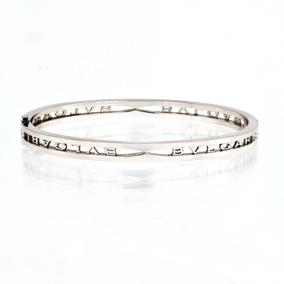Bvlgari B Zero 1 Small 18K White Gold Bracelet: Bvlgari B Zero 1 Small 18K White Gold Bracelet This Bvlgari B.zero1 Small Bracelet is crafted from 18K white gold and showcases the collection's signature architectural silhouette, highlighted by open