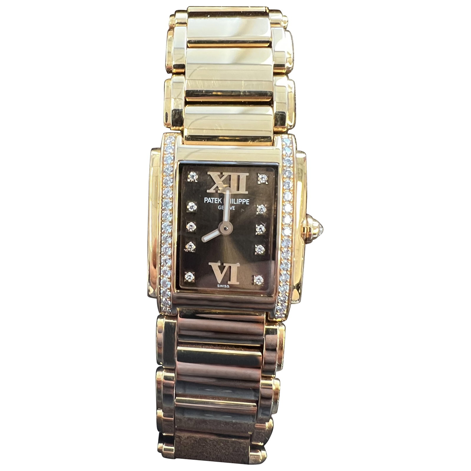 Patek Philippe Twenty-4 18k Rose Gold Brown Dial Diamond Watch: Patek Philippe Twenty-4 18k Rose Gold Brown Dial Diamond Watch This exquisite Patek Philippe Twenty~4 watch features a luxurious 18k rose gold case and strap, complemented by a rich brown dial adorned