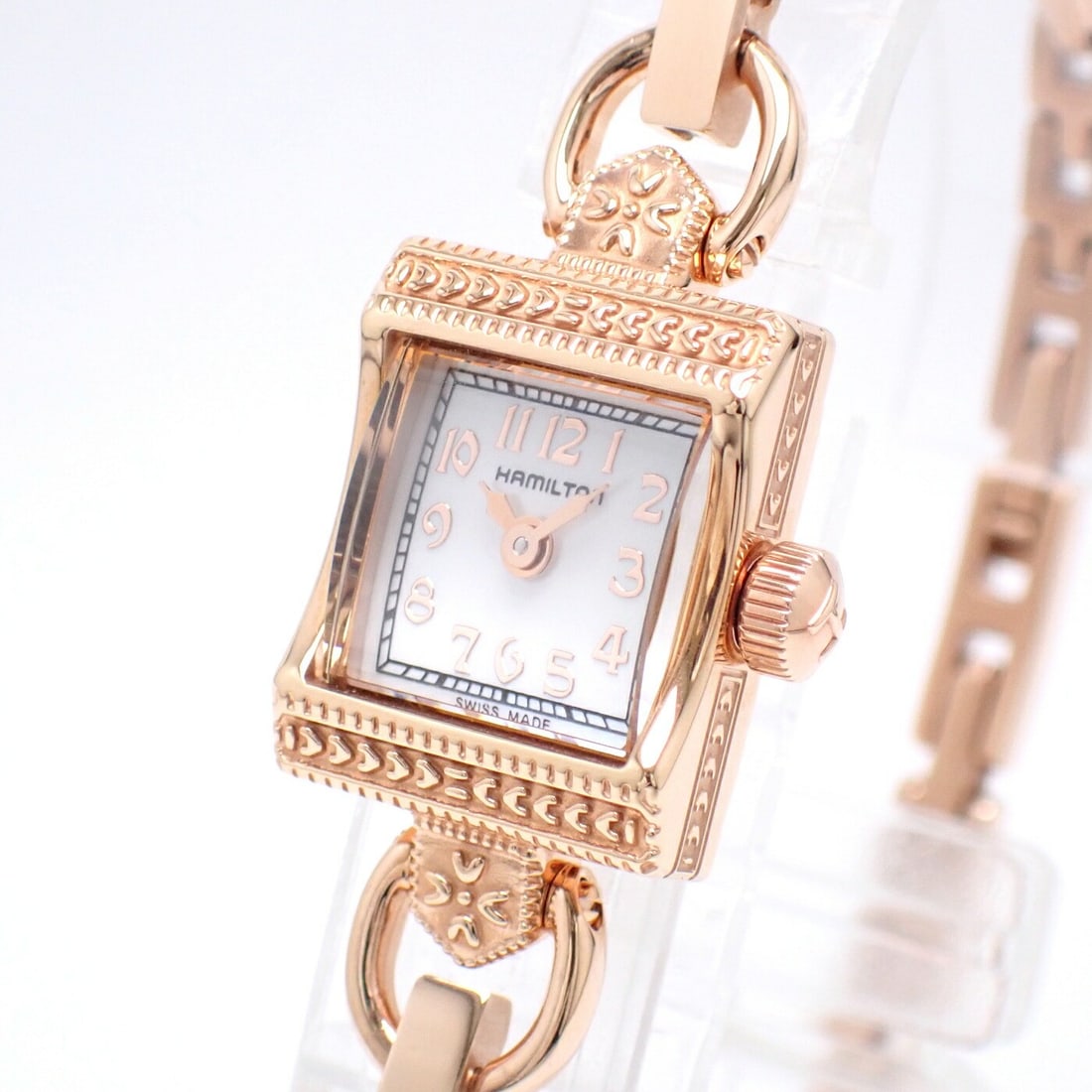 Hamilton Lady H31241190 Art Deco Necklace Watch Set: Hamilton Lady H31241190 Art Deco Necklace Watch Set This Hamilton American Classic Lady H31241190 is a versatile women's wristwatch that doubles as a necklace, reflecting the Art Deco elegance of the 