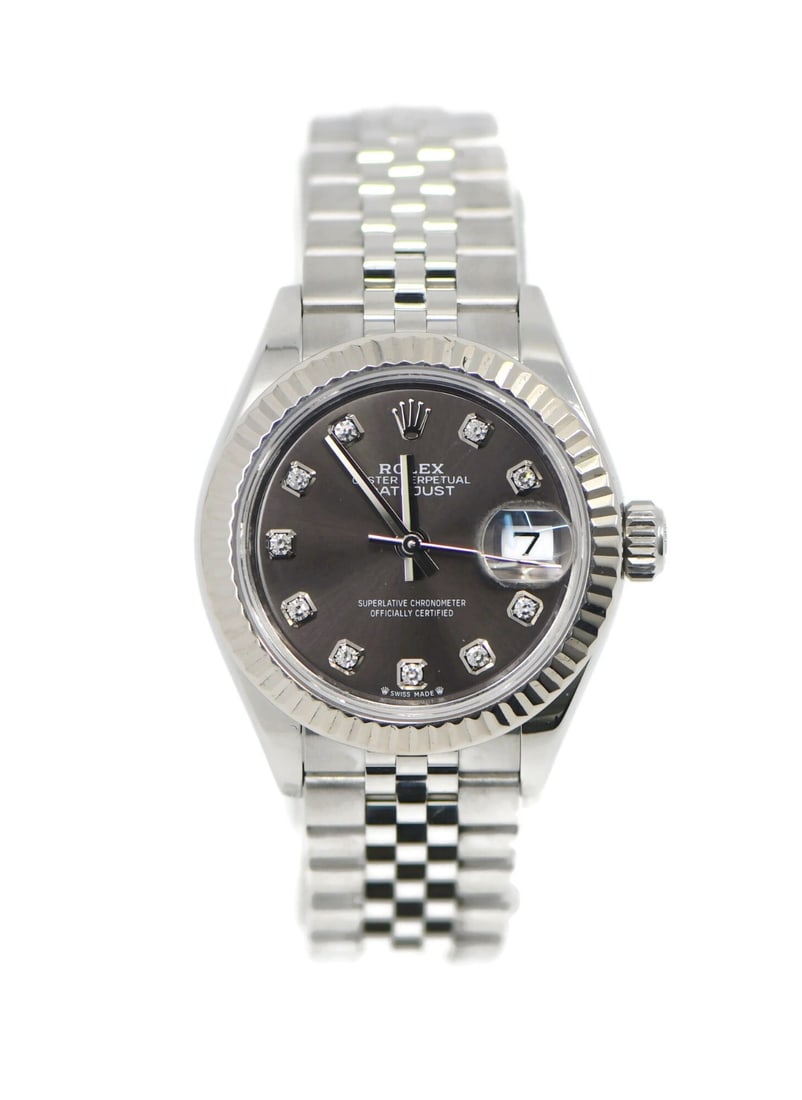 Rolex Datejust 28mm Diamond Fluted Stainless Steel Wristwatch 279174: Rolex Datejust 28mm Diamond Fluted Stainless Steel Wristwatch 279174 This Rolex Datejust 28 is a luxury women's wristwatch featuring a 28mm polished stainless steel case and a diamond fluted bezel. Th