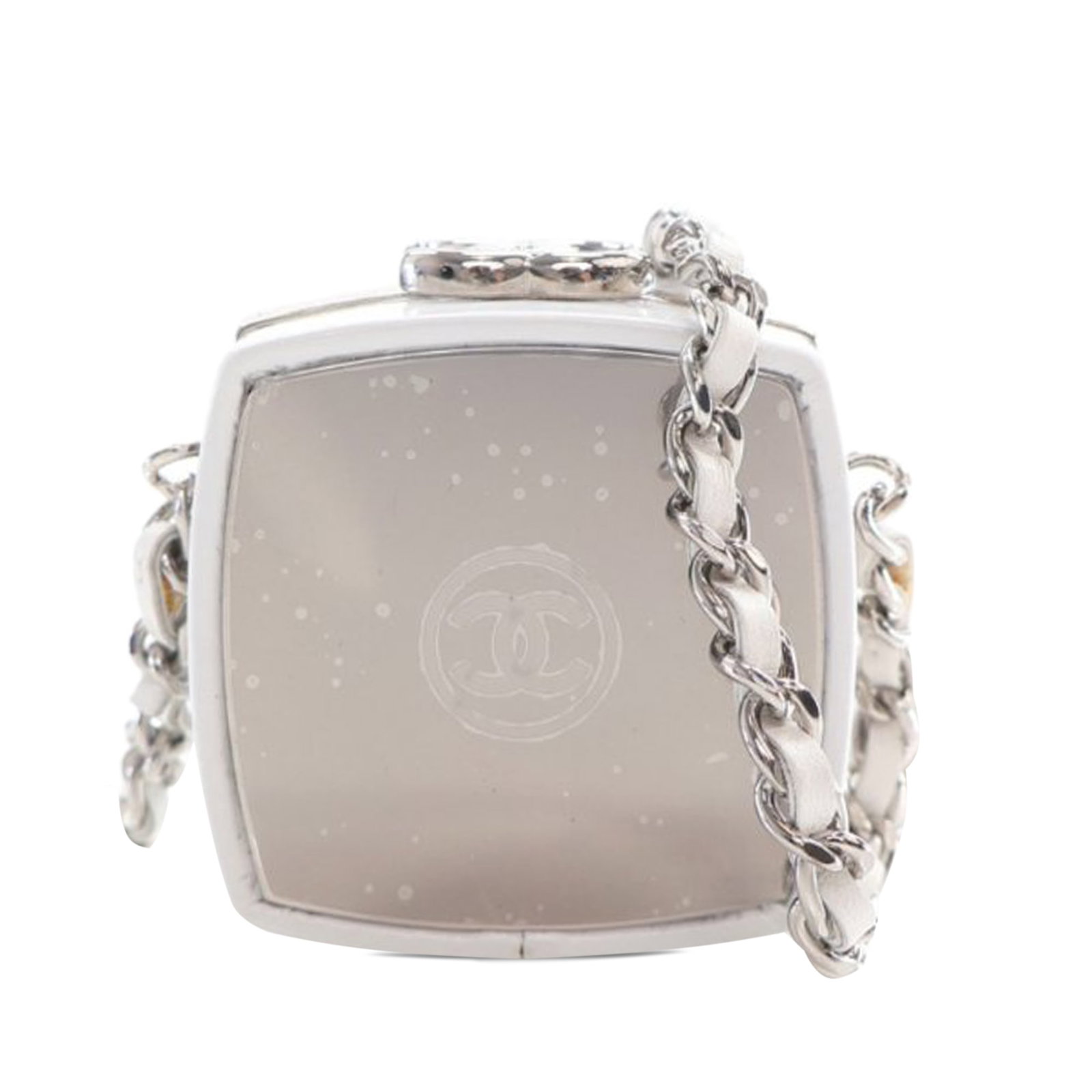 Chanel White Patent Goatskin Make-Up Box Clutch with Chain: Chanel White Patent Goatskin Make-Up Box Clutch with Chain Elevate your accessory collection with this Chanel Patent Goatskin Make-Up Box Clutch. Crafted from glossy patent goatskin leather, this styl
