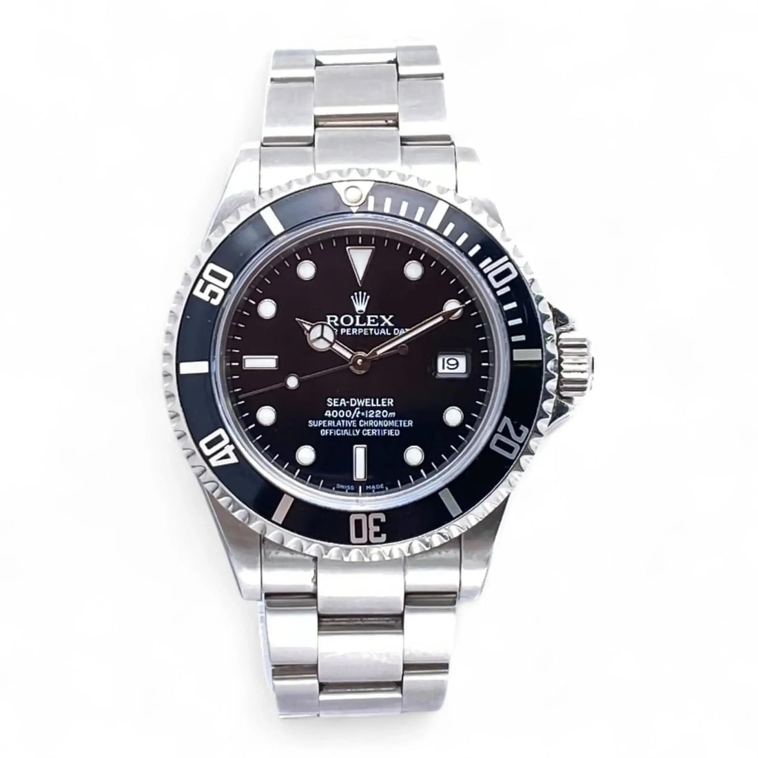 Rolex Sea-Dweller 16600 Black Dial Automatic Stainless Steel Men's Diver Watch: Rolex Sea-Dweller 16600 Black Dial Automatic Stainless Steel Men's Diver Watch This Rolex Sea-Dweller 16600 is a men's automatic diver wristwatch featuring a black analog dial with round indexes and a