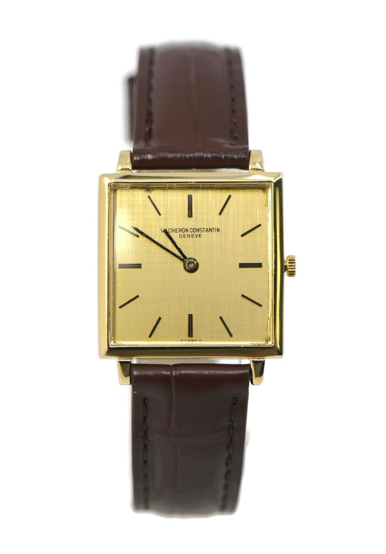 Vacheron Constantin 18K Yellow Gold Luxury Watch with Leather Band: Vacheron Constantin 18K Yellow Gold Luxury Watch with Leather Band This exquisite Vacheron Constantin wristwatch showcases the elegance of 18K yellow gold with a luxurious gold dial. Featuring a manua