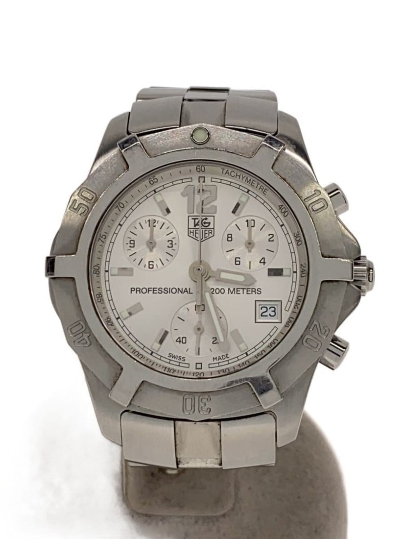 Tag Heuer CN1111 stainless steel quartz chronograph wristwatch: Tag Heuer CN1111 stainless steel quartz chronograph wristwatch This TAG Heuer Exclusive Date Chronograph Quartz CN1111 is a men's wristwatch crafted in Switzerland. The watch features a silver stainle