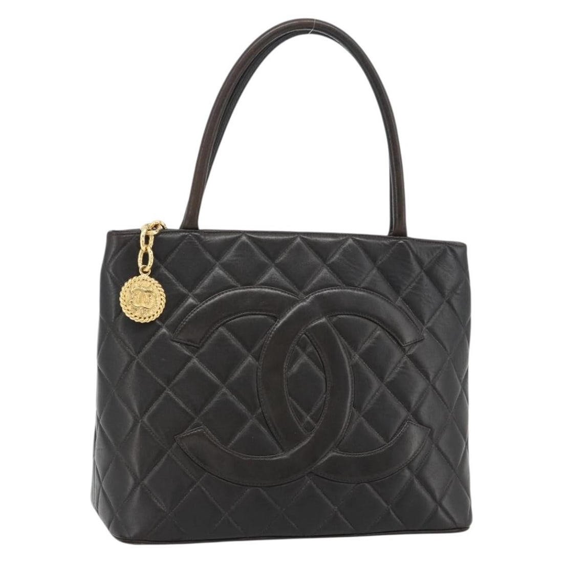 Chanel Black Matelasse Lambskin Leather Bag: Chanel Black Matelasse Lambskin Leather Bag This Chanel Matelasse Lambskin bag features a classic black leather exterior and is designed for unisex use. The bag has visible signs of wear, including lo