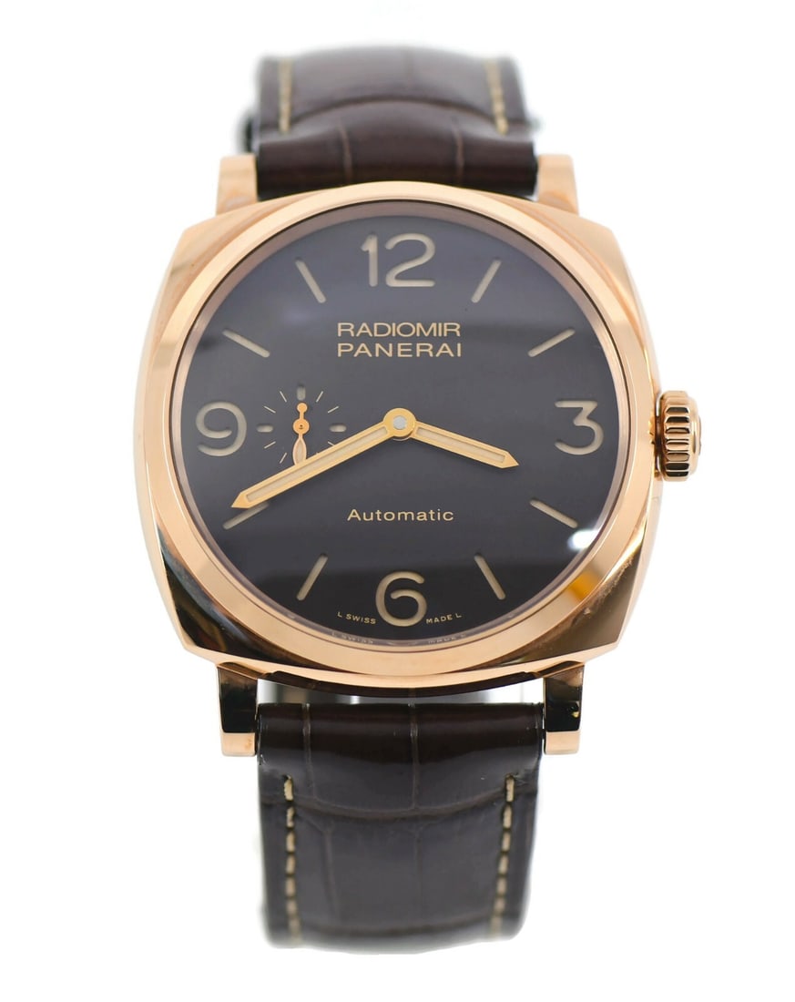 Panerai Radiomir PAM00573 3 Day 18K Rose Gold Watch with Box and Papers: Panerai Radiomir PAM00573 3 Day 18K Rose Gold Watch with Box and Papers Experience the exquisite craftsmanship of the Panerai Radiomir 3 Day 18K Rose Gold Watch (PAM00573). This stunning wristwatch fe