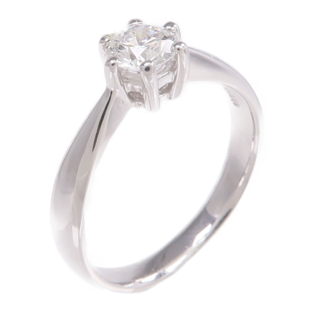 Pt900 Platinum Diamond Ring Size 5.25: Pt900 Platinum Diamond Ring Size 5.25 This elegant women's ring features a sparkling diamond set in PT900 platinum. The ring is crafted in a classic style and sized for a US 5.25 finger. The platinum 