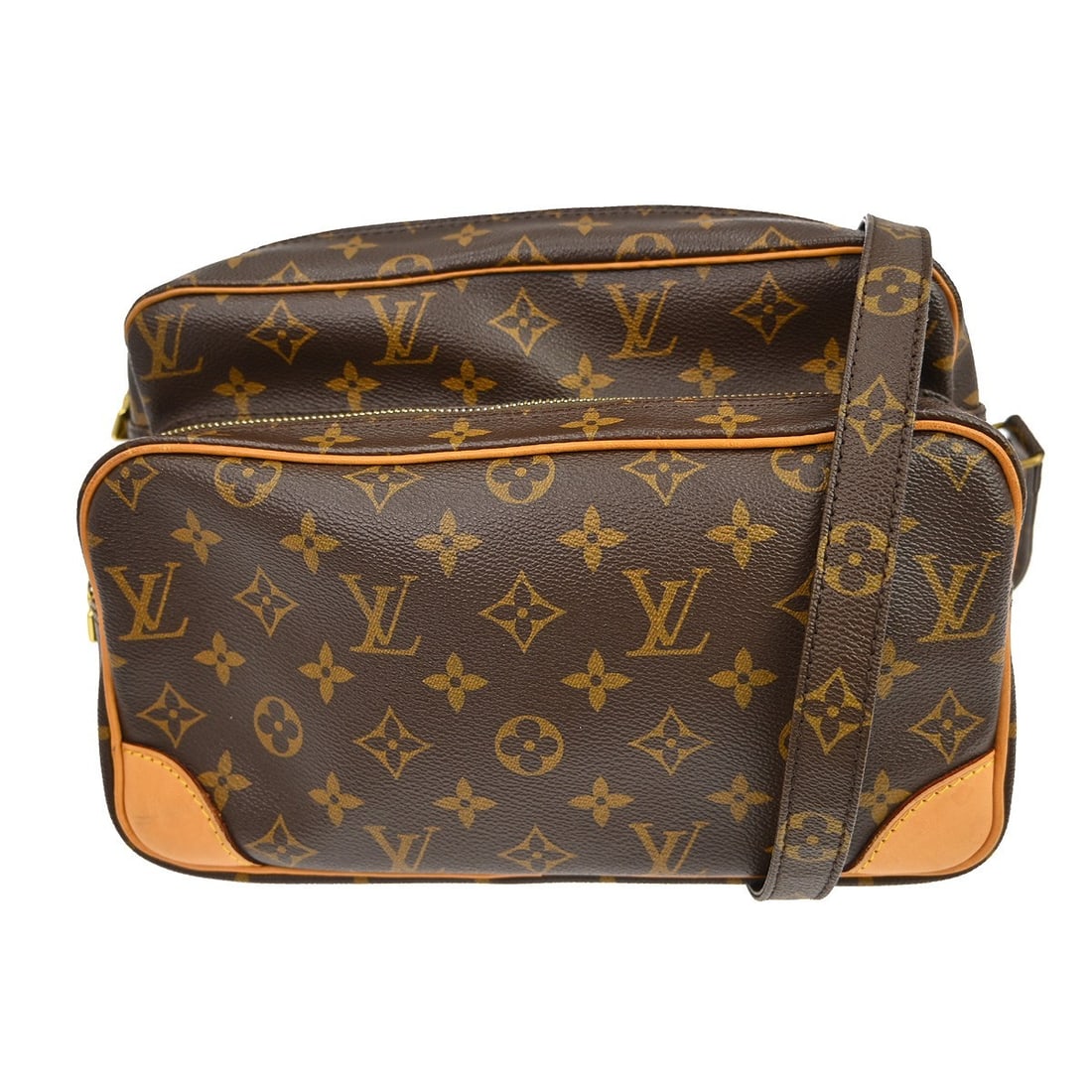 Louis Vuitton Monogram Canvas Nil Messenger Bag: Louis Vuitton Monogram Canvas Nil Messenger Bag This Louis Vuitton Nil Messenger Bag features the iconic monogram canvas in a classic brown color. Designed for unisex use, it offers a spacious interio