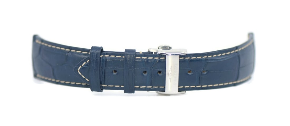 Longines Blue Leather 20mm Buckle Watch Strap 100% Authentic: Longines Blue Leather 20mm Buckle Watch Strap 100% Authentic Upgrade your timepiece with this Longines Blue Leather Steel Buckle Strap, designed specifically for wristwatches. Crafted from high-qualit