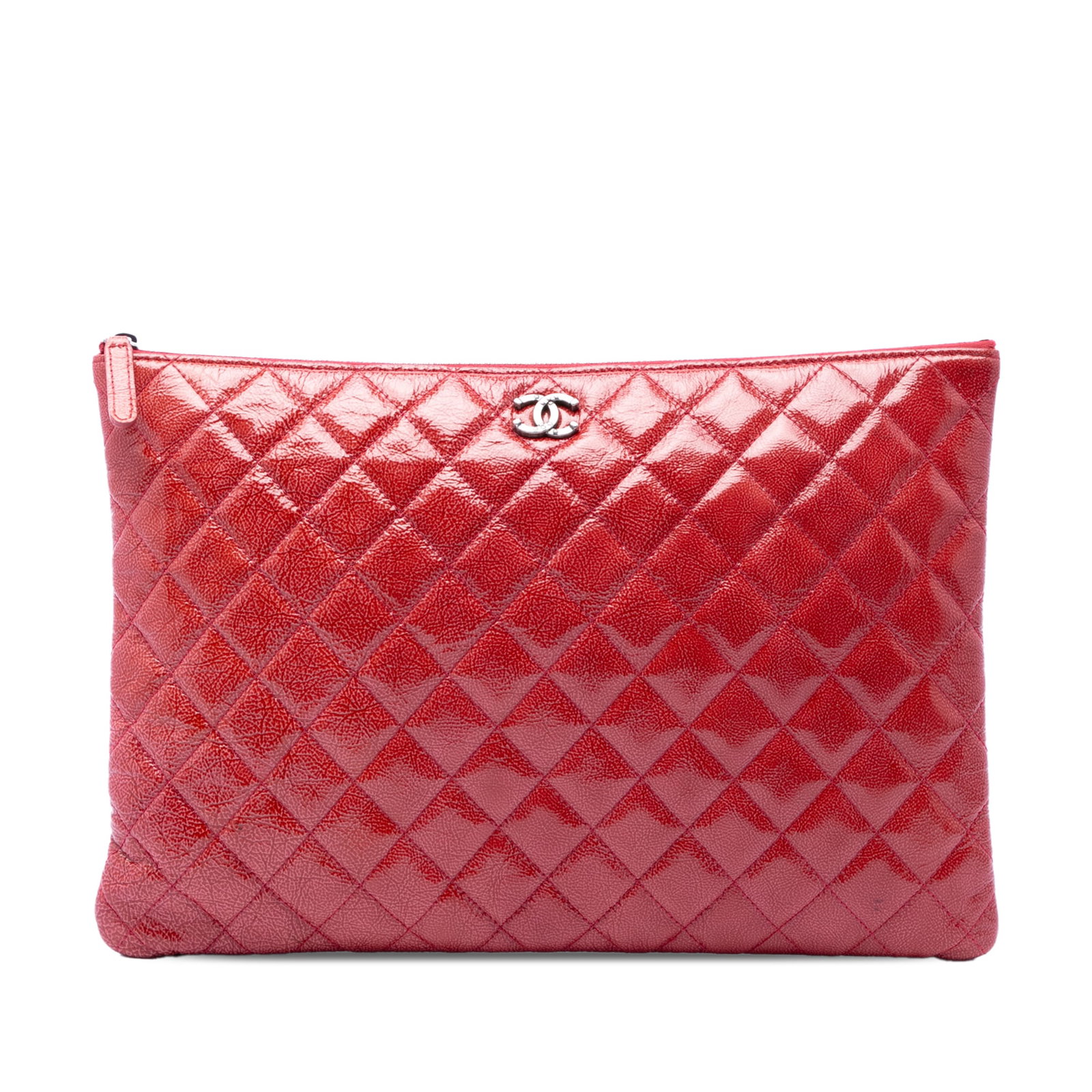 Chanel Red Patent Leather Quilted O Case Clutch: Chanel Red Patent Leather Quilted O Case Clutch This Chanel Large Quilted Patent O Case Clutch features a striking red quilted patent leather exterior and a top zip closure. Made in Italy, this elegan