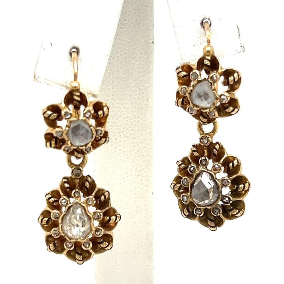 Victorian 18K Yellow Gold Earrings with 2.50 Ct Rose Cut Diamonds: Victorian 18K Yellow Gold Earrings with 2.50 Ct Rose Cut Diamonds These exquisite Victorian earrings are crafted from 18K yellow gold and feature approximately 2.50 carats of stunning rose cut diamond