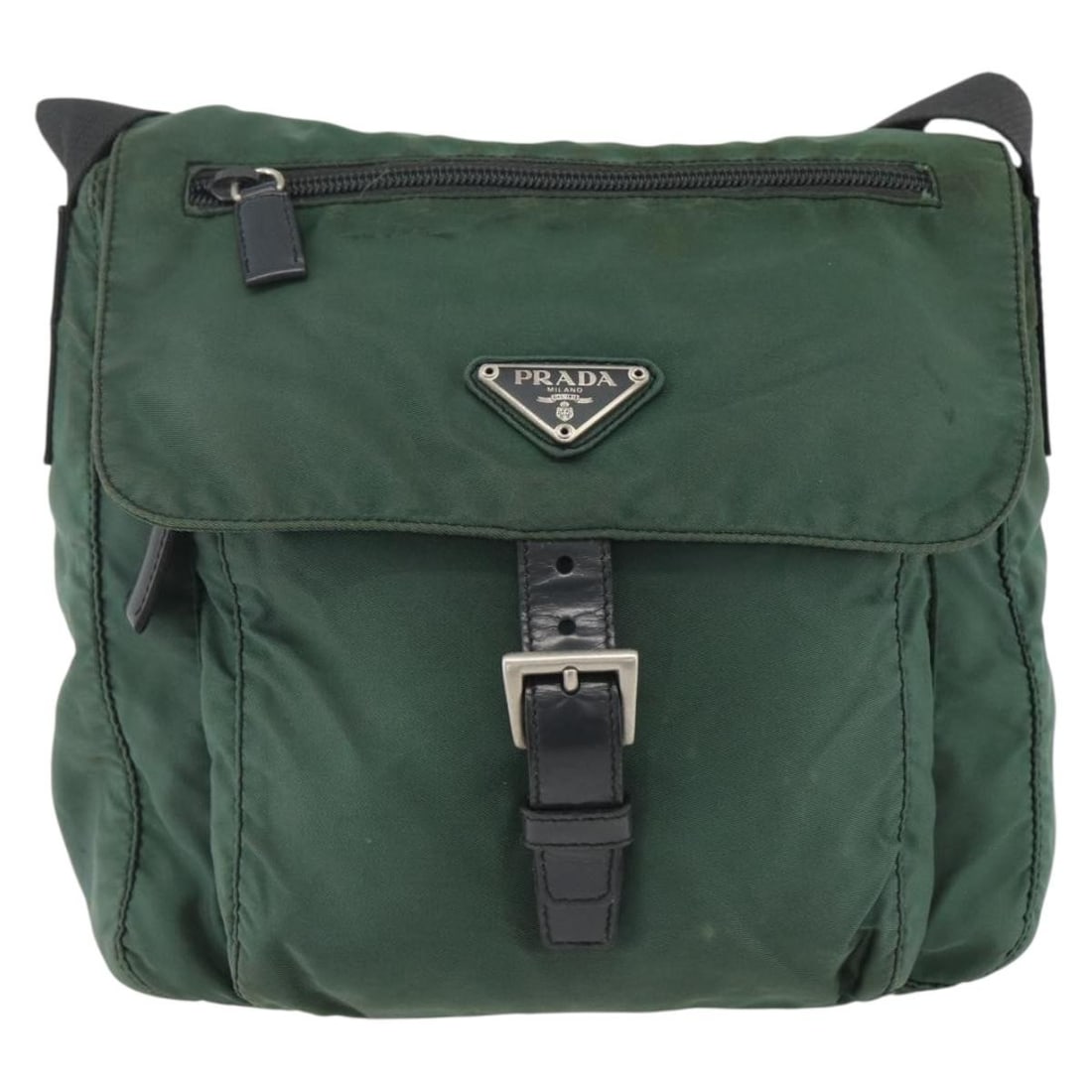 Prada Tessuto Green Nylon Buckle Messenger Bag Unisex Italy: Prada Tessuto Green Nylon Buckle Messenger Bag Unisex Italy This Prada Buckle Messenger Bag is crafted from green nylon and designed for unisex use. It features a buckle closure and a practical messen